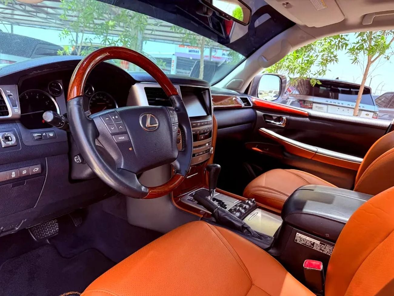 لكزس LX 570 لكزس LX570 خليجي فل اوبشن