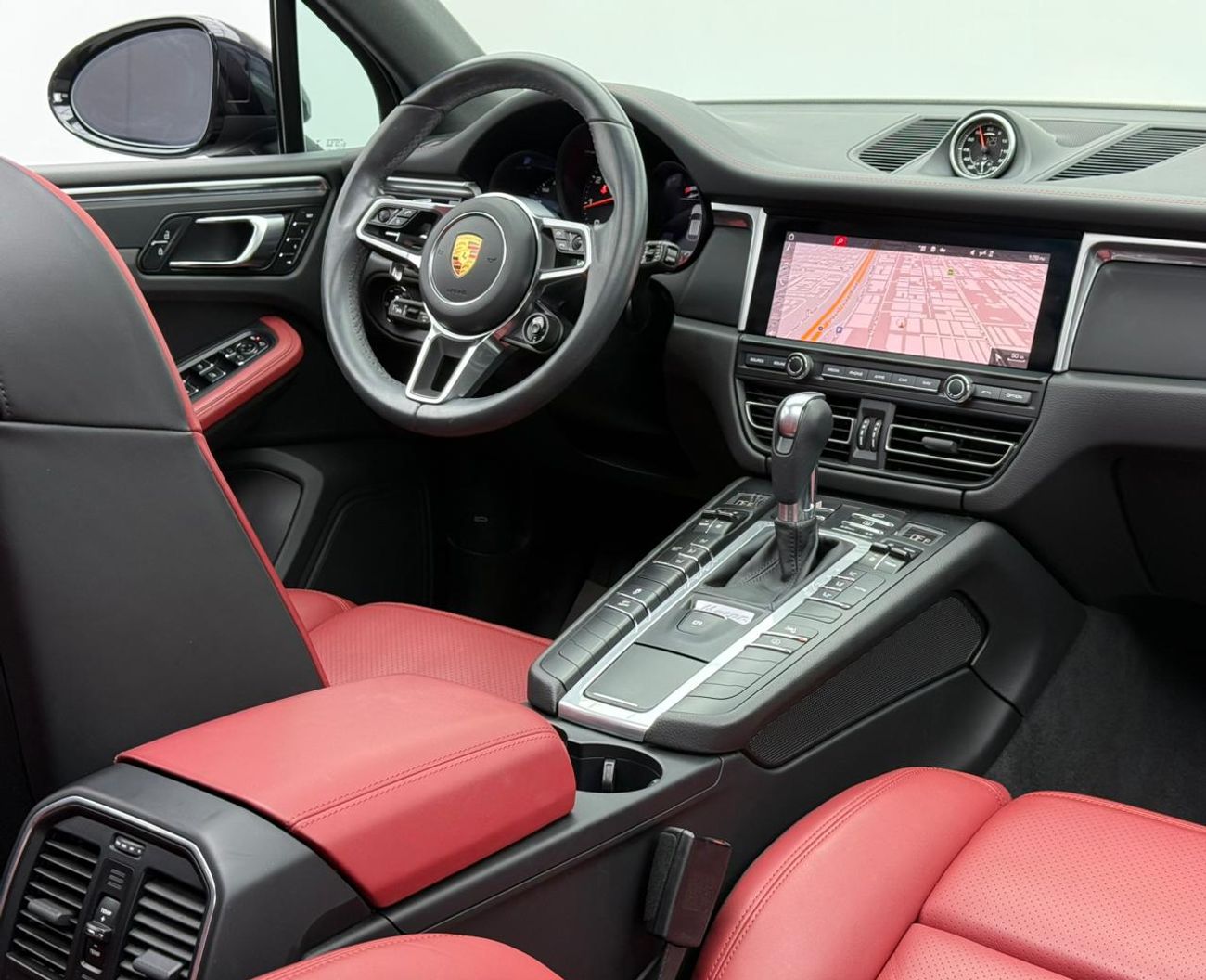 بورش ماكان Std 2.0L (252 HP) 2021 Porsche Macan, 2.0L Turbocharged Inline-4, AWD, 265 HP / 400 Nm, 7-Speed PDK,