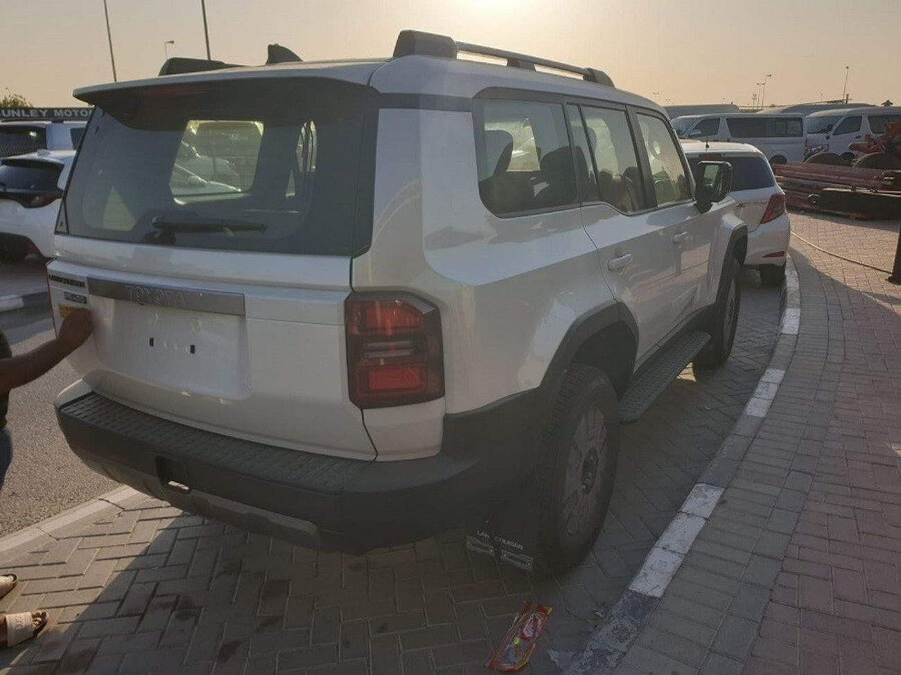 Toyota Prado 2.8L (DIESEL) 4WD