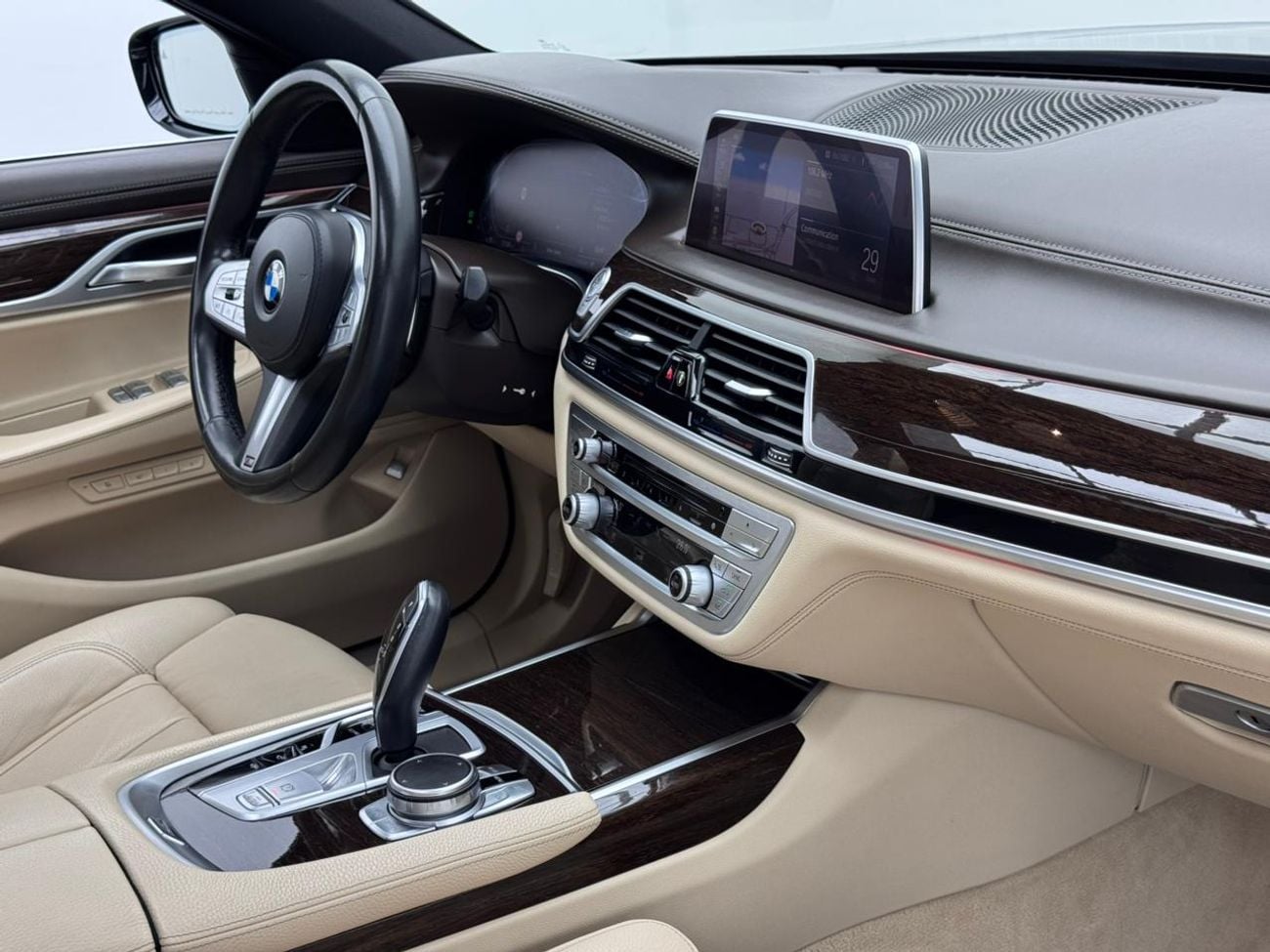 بي أم دبليو 730Li M SPORT