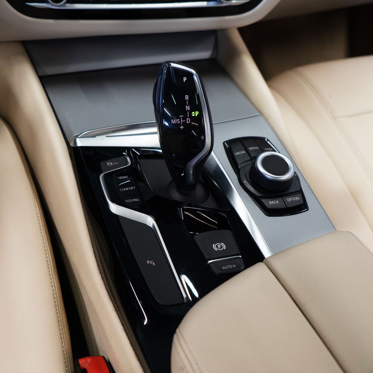 بي أم دبليو 520i Exclusive 1.6L AED 1,628 pm  • 0% Downpayment • BMW 520i • 1 Year Warranty