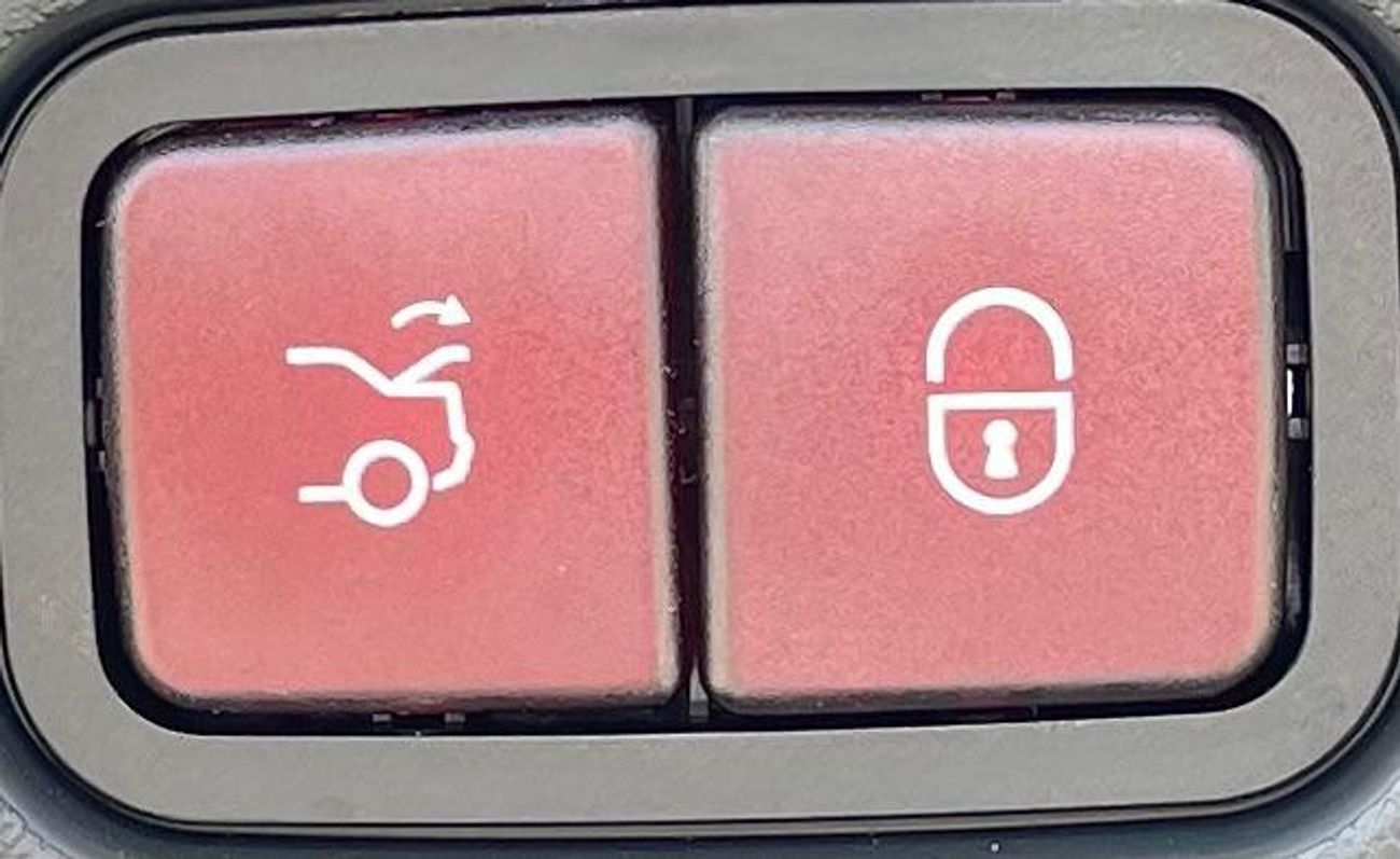 Mercedes-Benz E200 AMG Under warranty 2026 GCC