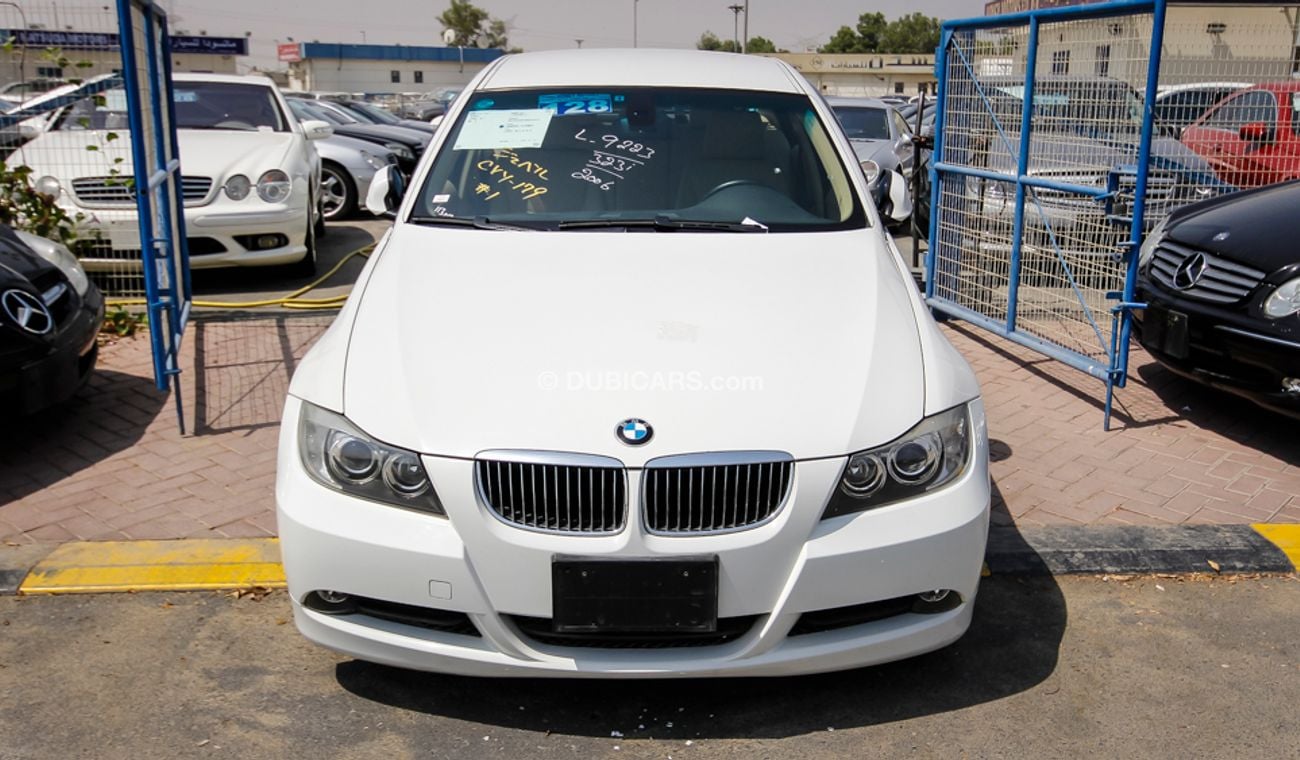BMW 323 i
