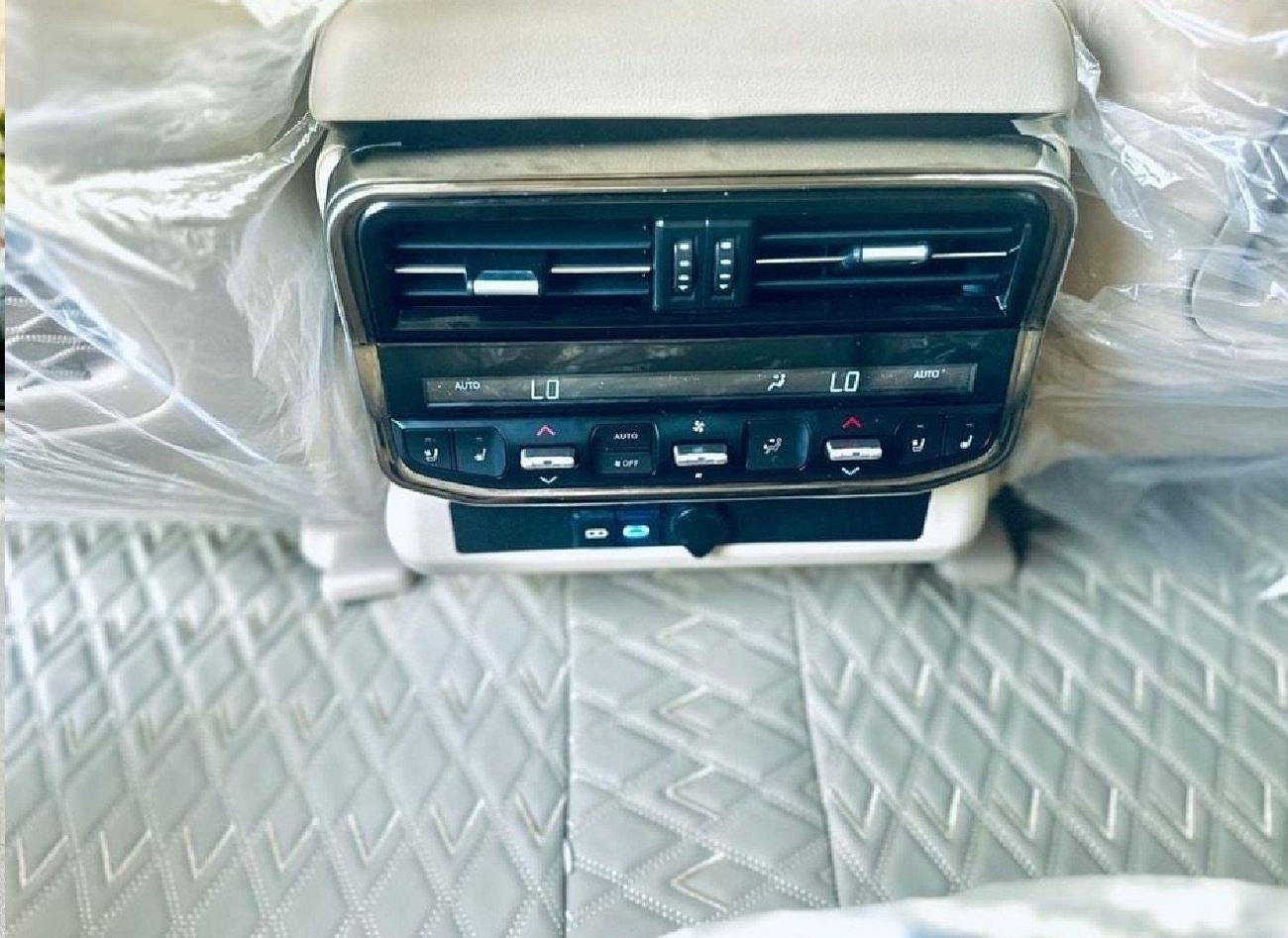 تويوتا لاند كروزر GXR 2012 Facelift to 2024 Shape LC300 Full Option Very Clean And Perfect condition