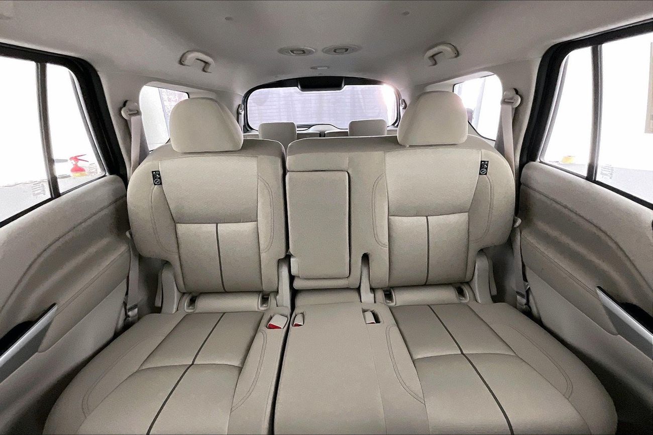 نيسان إكستيرا Titanium | ضمان مجاني لمدة عام | 0 دفعة أولى