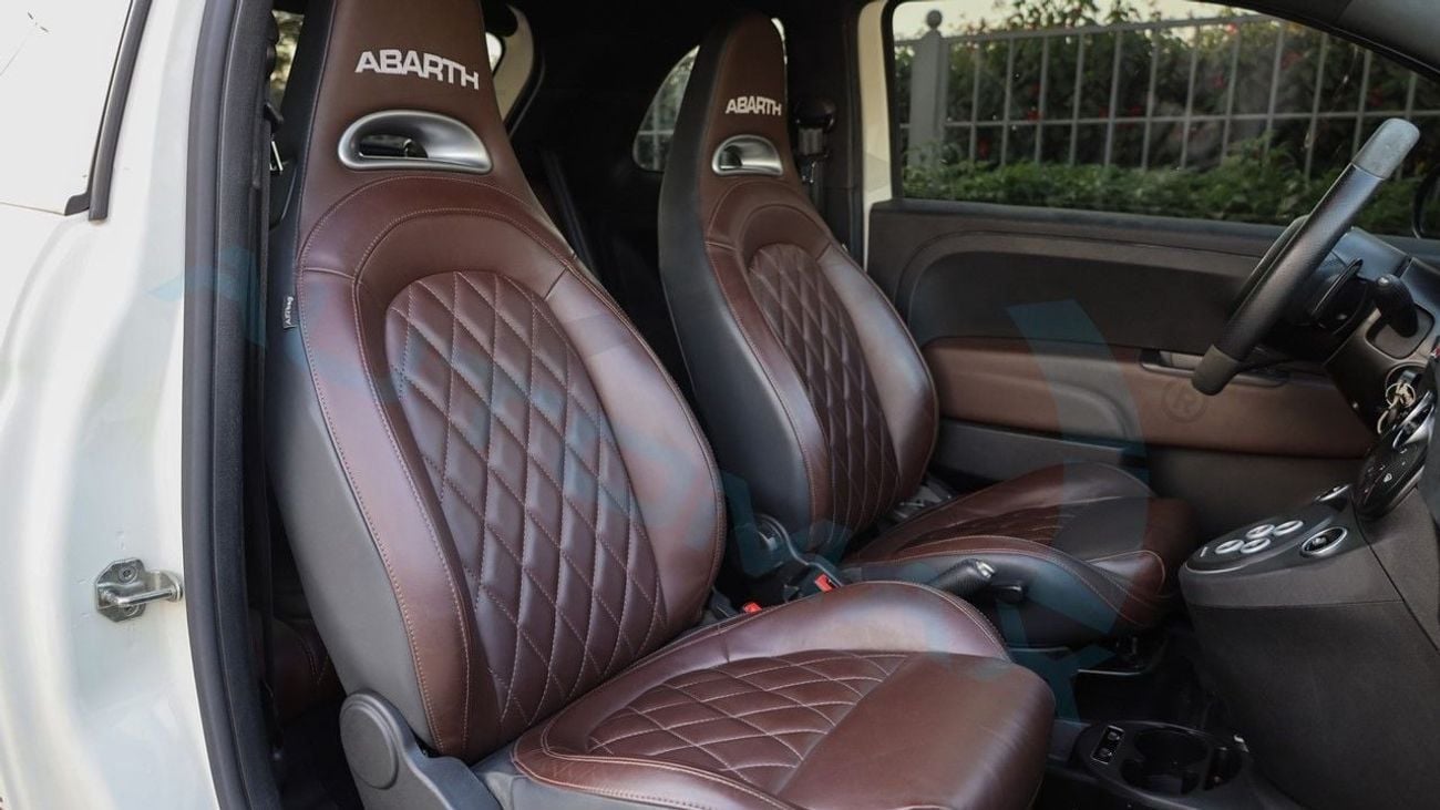 أبارث 695 Turismo 1.4T GCC 41500Km With 2 Years Or 120,000 Km Warranty @Official Dealer