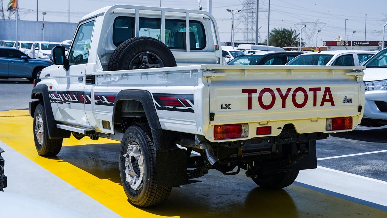 تويوتا لاند كروزر بيك آب