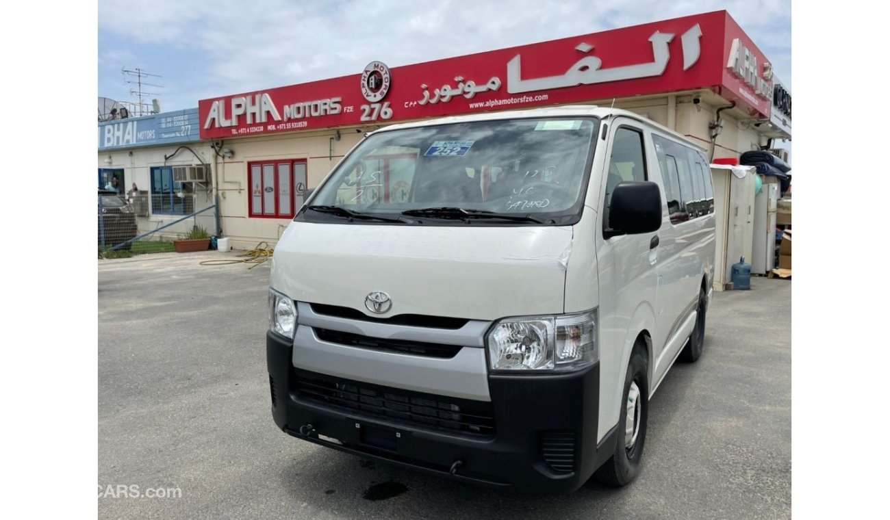 تويوتا هاياس Toyota Hiace Std roof, 2.5l diesel, 2023 model