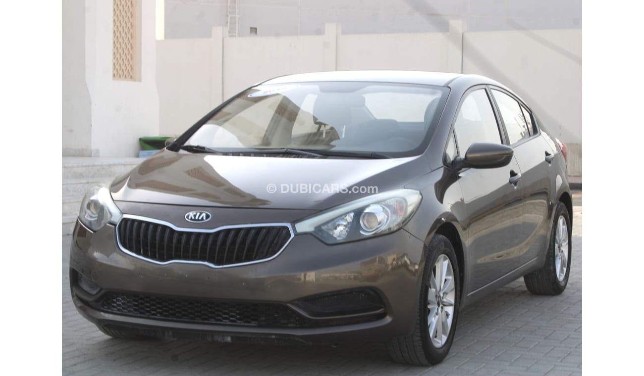 Kia Cerato KIA CERATO 2015 GRAY GCC EXCELLENT CONDITION WITHOUT ACCIDENT
