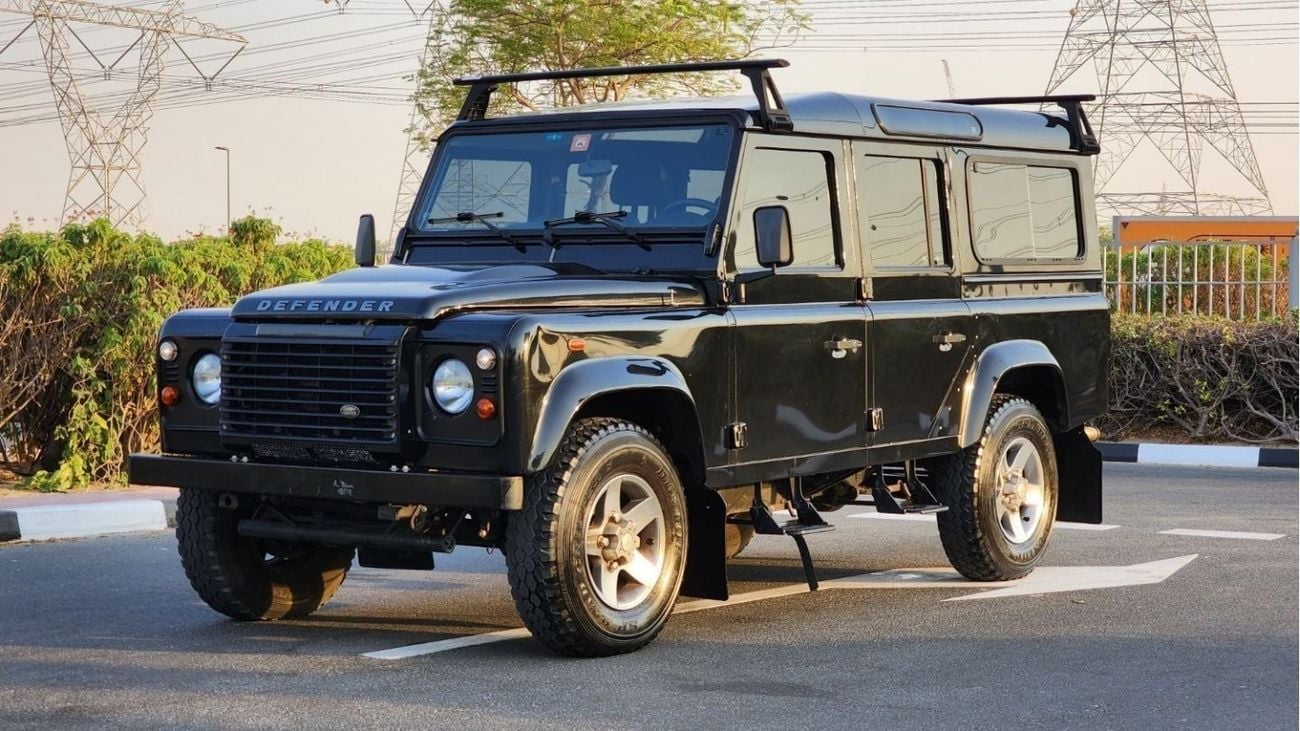 Land Rover Defender 110 | 7 Seater | GCC | Al Tayer Full Service History