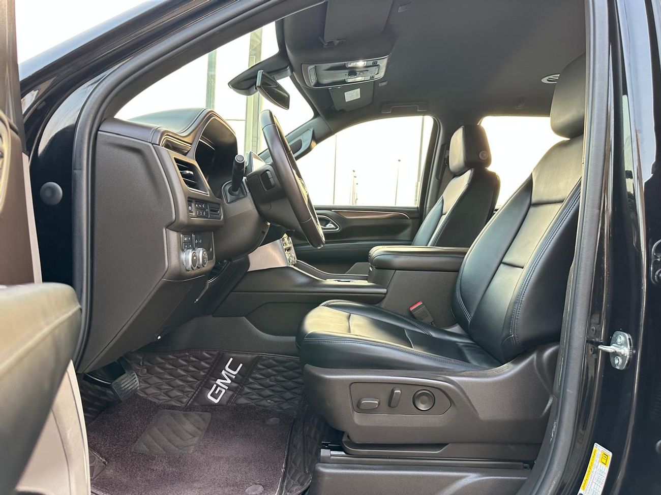 GMC Yukon GMC Yukon SLE _GCC_2022_Excellent Condition _Full option