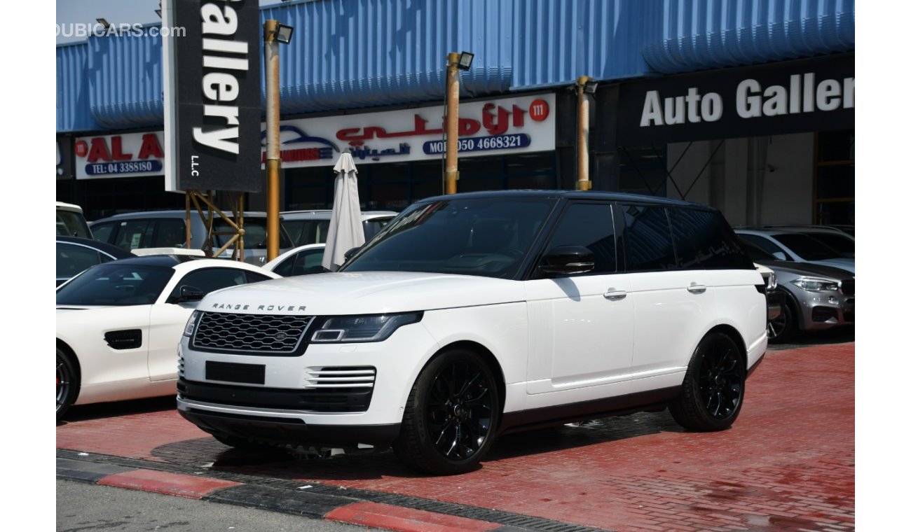 Land Rover Range Rover Vogue SE Supercharged V8 2018 GCC 5 Years Warranty or upto 150km and 7 years service or upto 150km