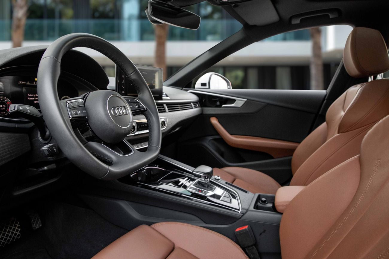 أودي A4 Audi A4 S-Line