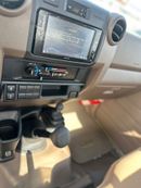 تويوتا لاند كروزر بيك آب Std 4.0L Single Cab Utility 4WD