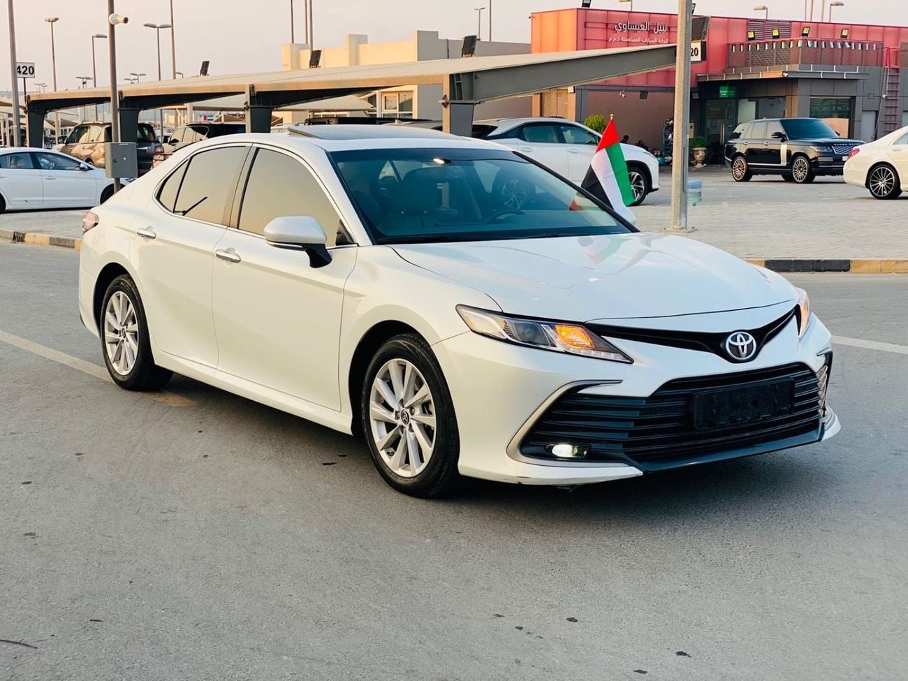 تويوتا كامري SE 2.5L (181 HP)