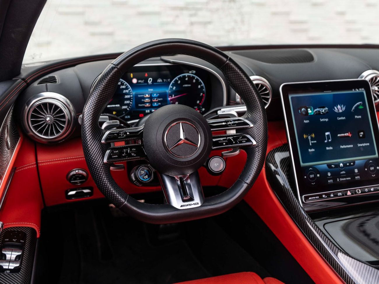 Mercedes-Benz SL 63 AMG Roadster SE Performance