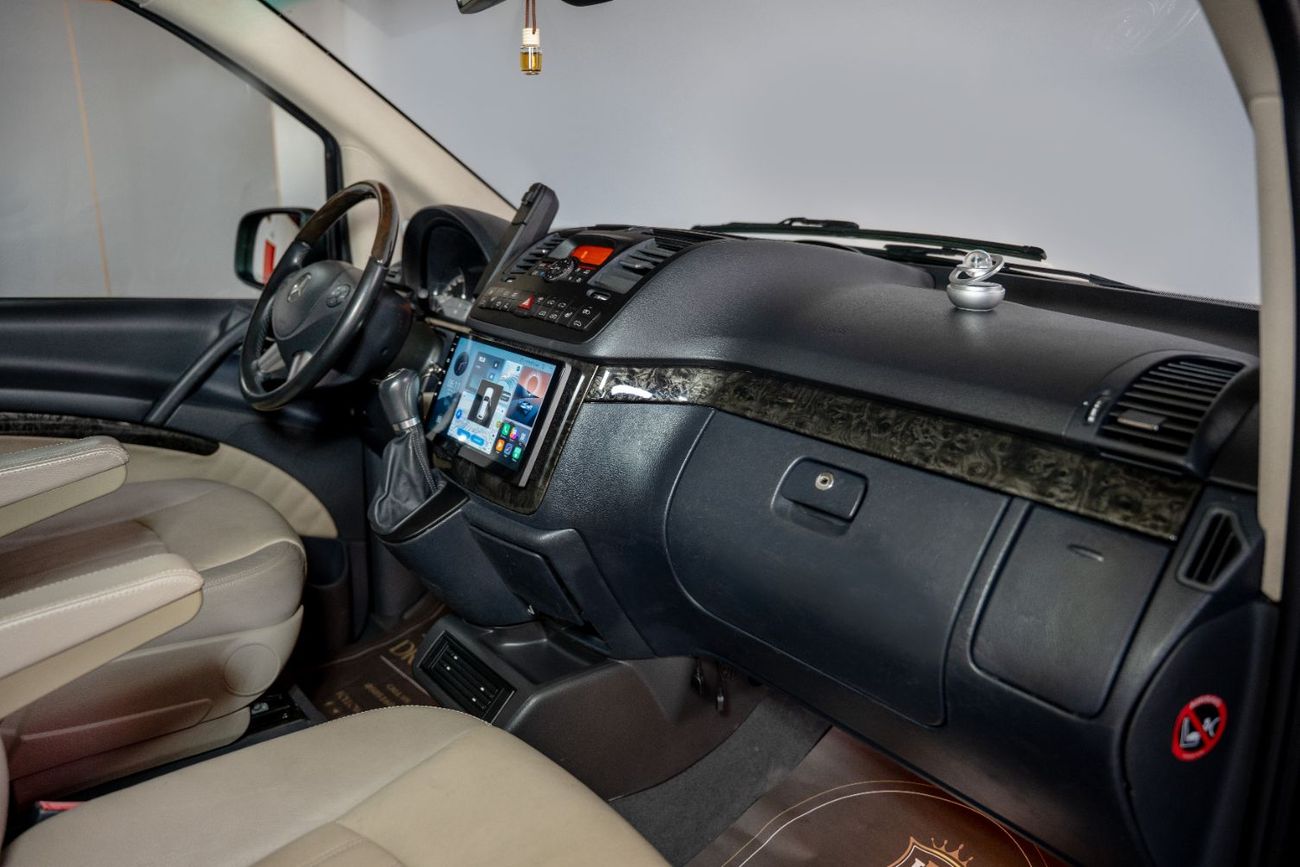 مرسيدس بنز فيانو Wheelchair Accessible Premium Van – 2×3 Seating