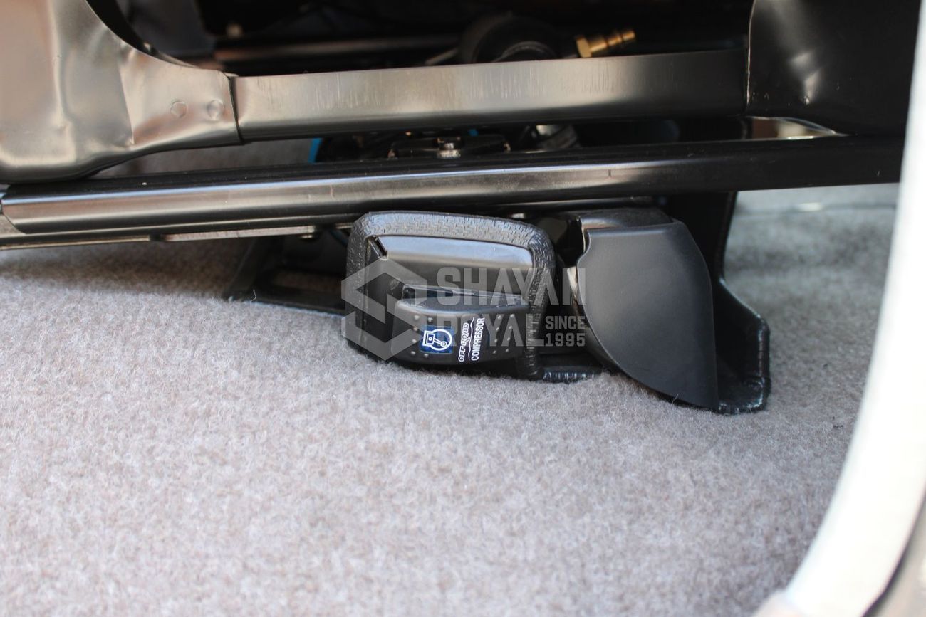 Toyota Land Cruiser 70 LHD LC76 2.8L T-DSL LX-Z1 4WD AT WITH COMPRESSOR 2025MY