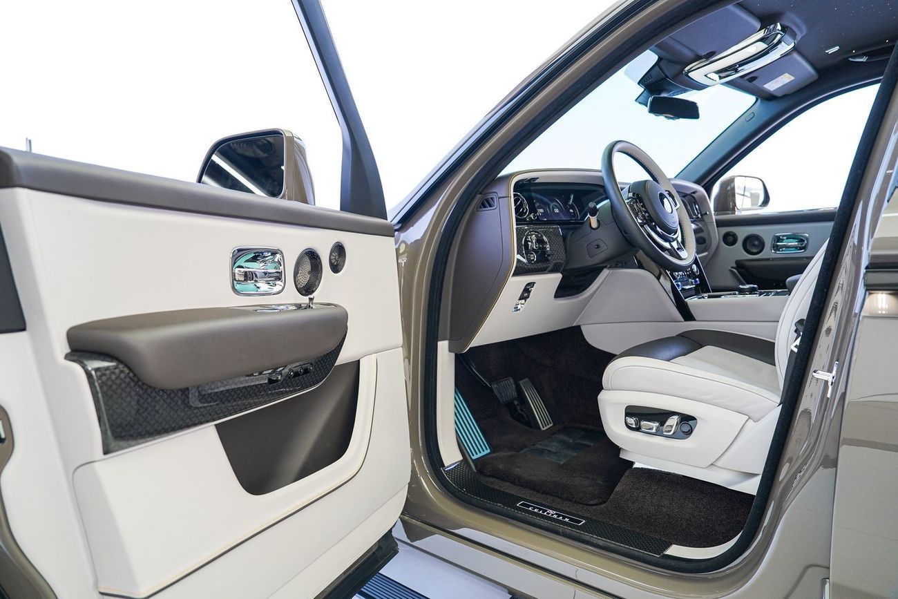 Rolls-Royce Cullinan BLACK BADGE