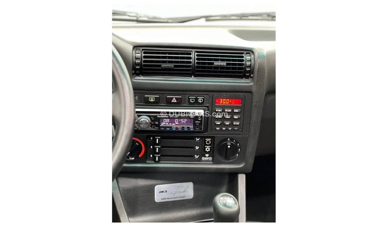 بي أم دبليو M3 1988 BMW E30 M3 DTM Homologation Special, Manual, Pristine Condition, Very Low Miles, Canadian Spec