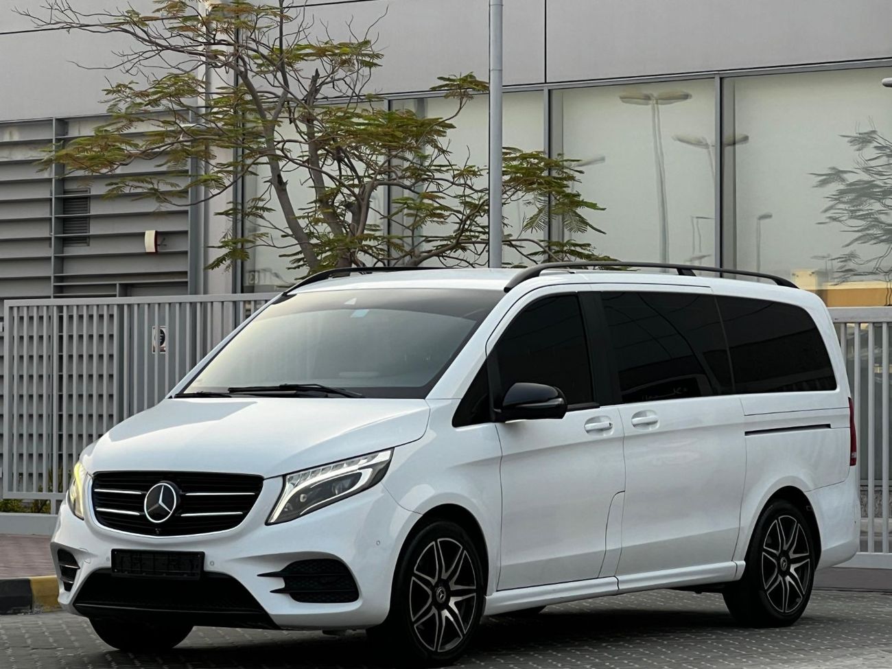 مرسيدس بنز V 250 افانتجارد