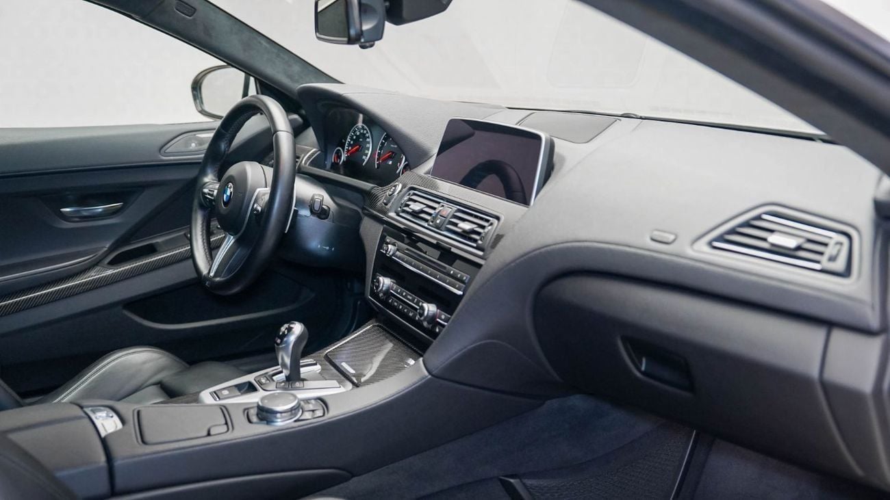 BMW M6 BASE Std 4.4L UAE's Very Best Example | 2 Years Free Servicing