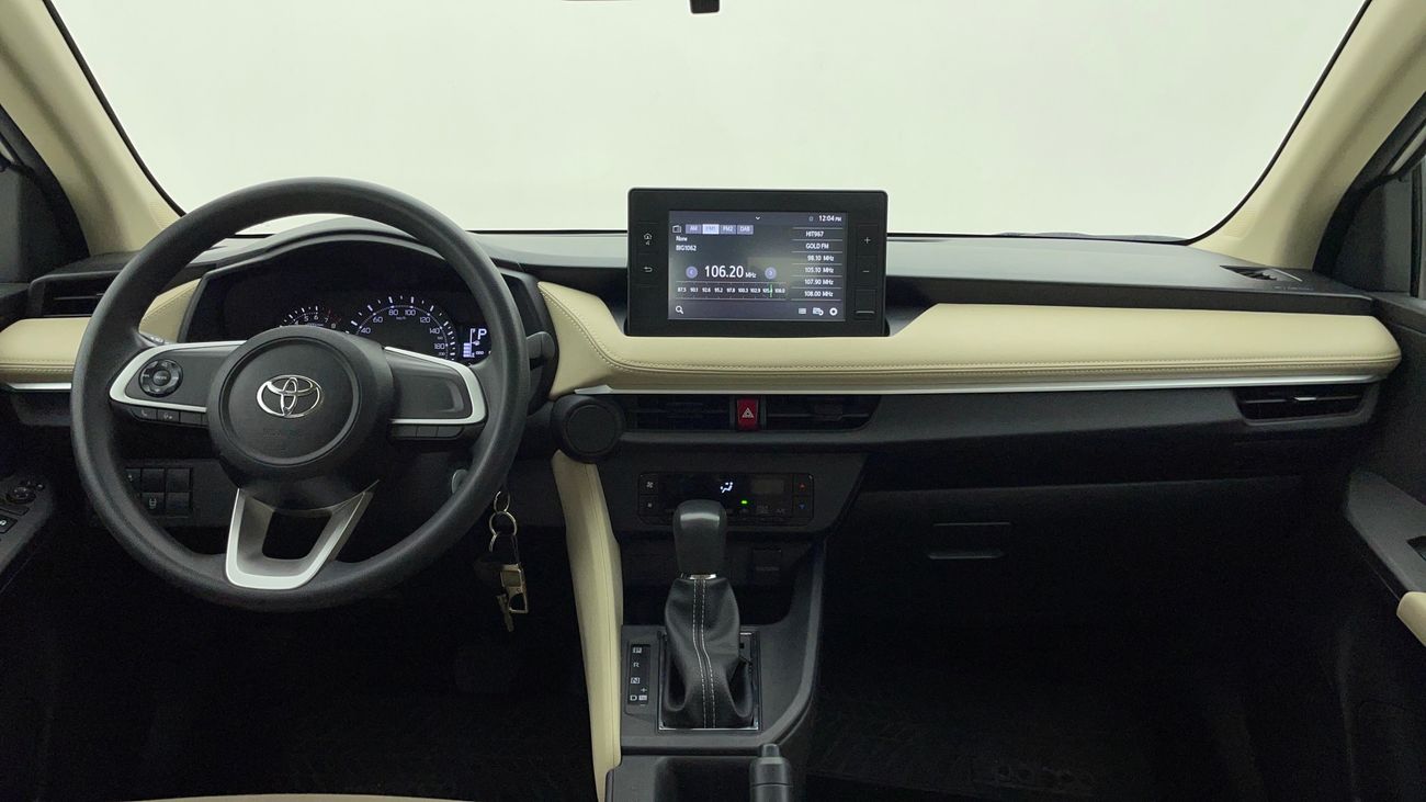 تويوتا يارس E 1.5 | بدون دفعة مقدمة | اختبار القيادة في المنزل