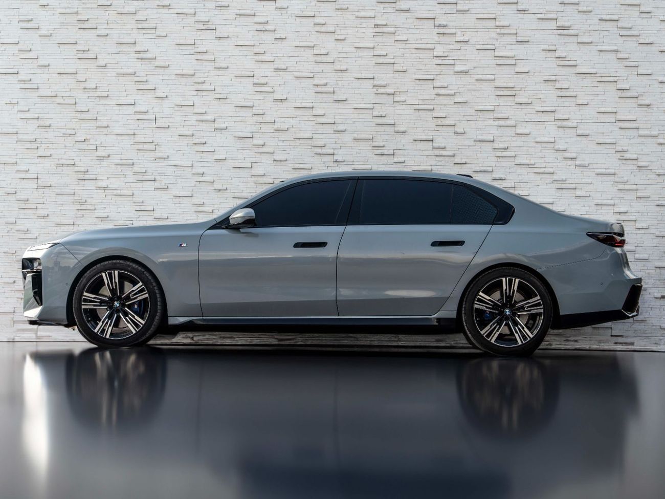 بي أم دبليو 740i 740i M Sport