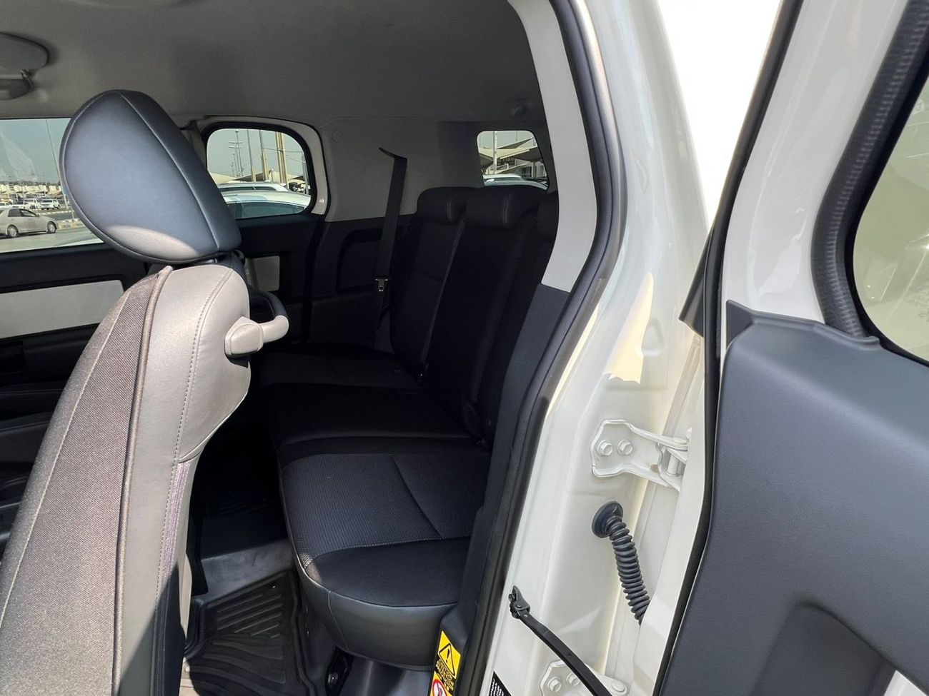 Toyota FJ Cruiser TOYOTA FJ CRUISER 2022 Std 4.0L (270 HP)/V6