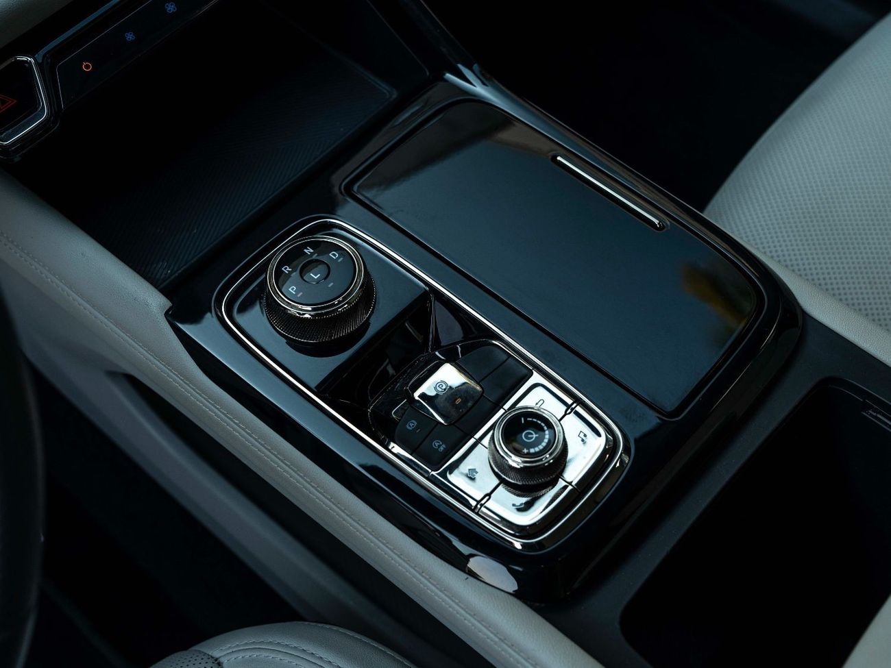 Ford Territory AED 1,494 PM • TERRITORY STD • OFFICIAL FORD WARRANTY + SERVICE PLAN UNTIL 2028 • FRESH NEW ARRIVAL