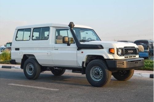 Toyota Land Cruiser 70 TOYOTA LAND CRUISER 78 4.0L 4WD 3DOOR MT SUV 2025