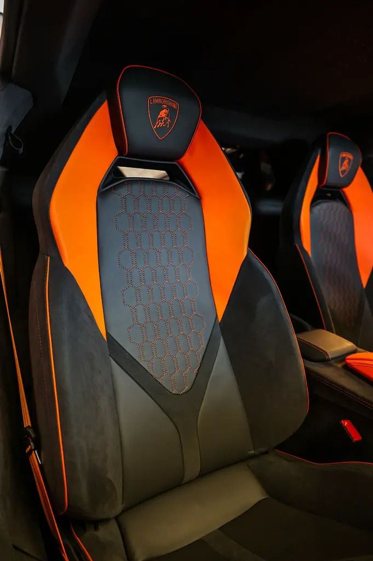 لامبورغيني ريفويلتو Lamborghini Revuelto | Finance available