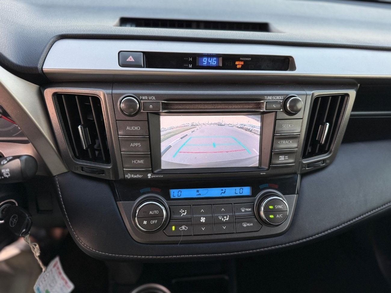 Toyota RAV4 VXR 2.5L XLE Sunroof, leather seats