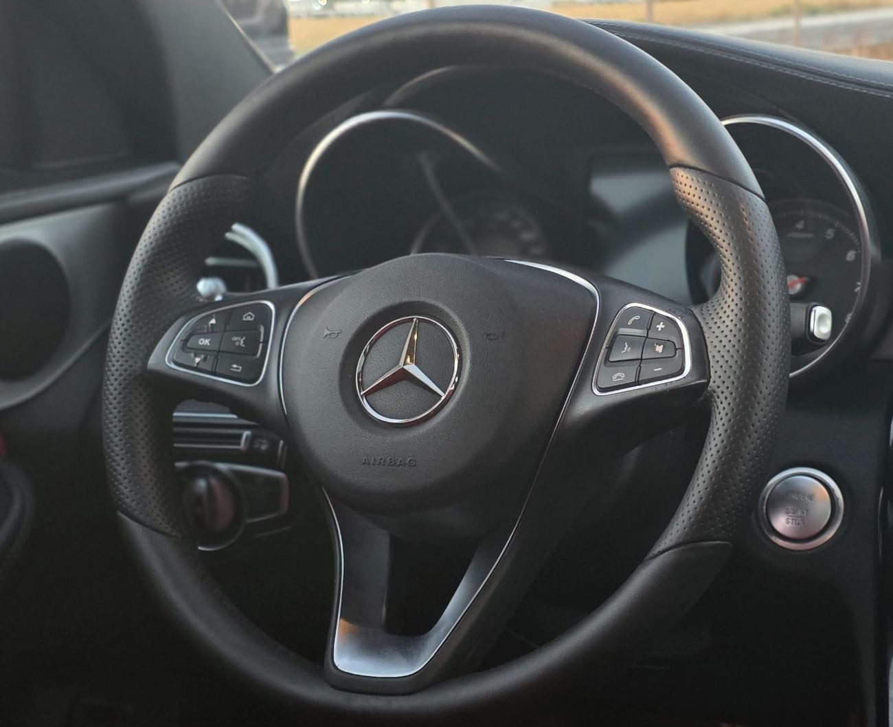 Mercedes Benz C300 STD (NON GCC)