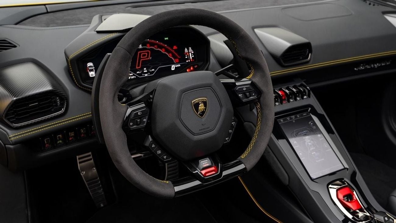 Lamborghini Huracan Evo Spyder - 2024 - GCC Specs - Under Warranty and Service Contract