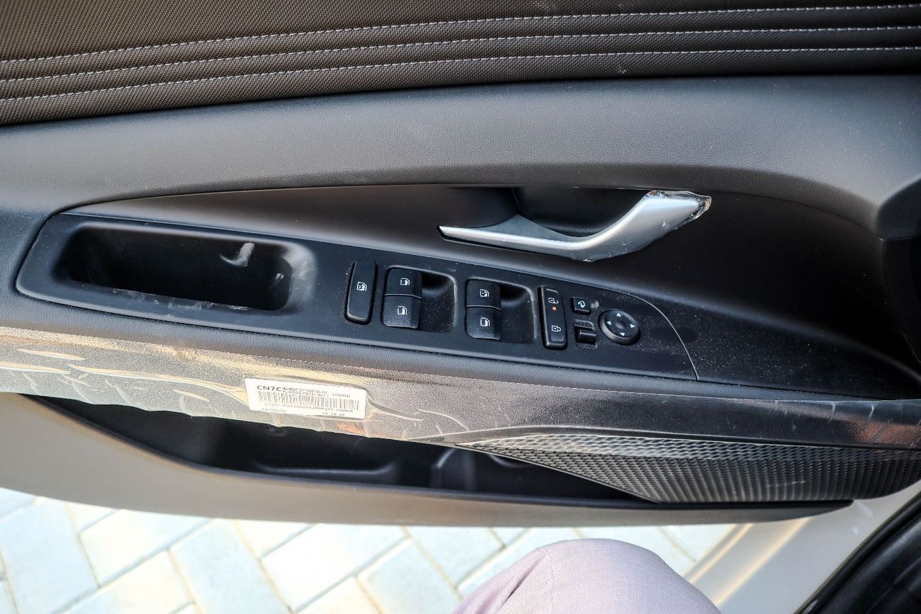 Hyundai Elantra Hyundai Elantra Elite – 1.5L Petrol – Automatic – 2025 Model – Chinese Specifications