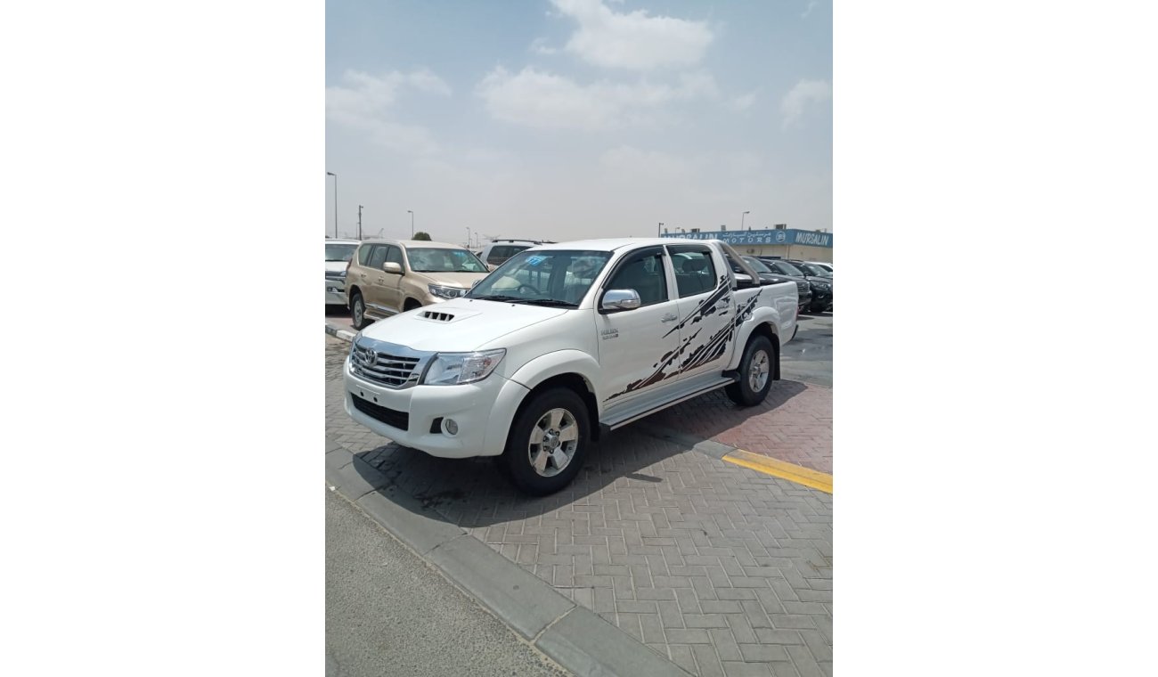 Toyota Hilux TOYOTA HILUX PICKUP MODEL 2011 COLOUR WHITE GOOD CONDITION ONLY FOR EXPORT