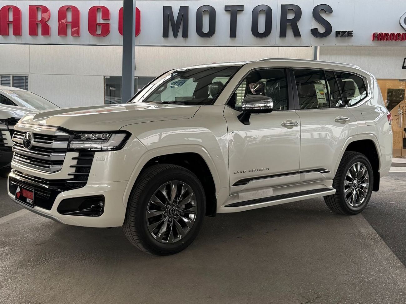 Toyota Land Cruiser 2026 LAND CRUISER 300 VX-HIGH 3.5 HYBRID TWINTURBO MHEV **EXPORT ONLY**التصدير فقط خارج الخليج***