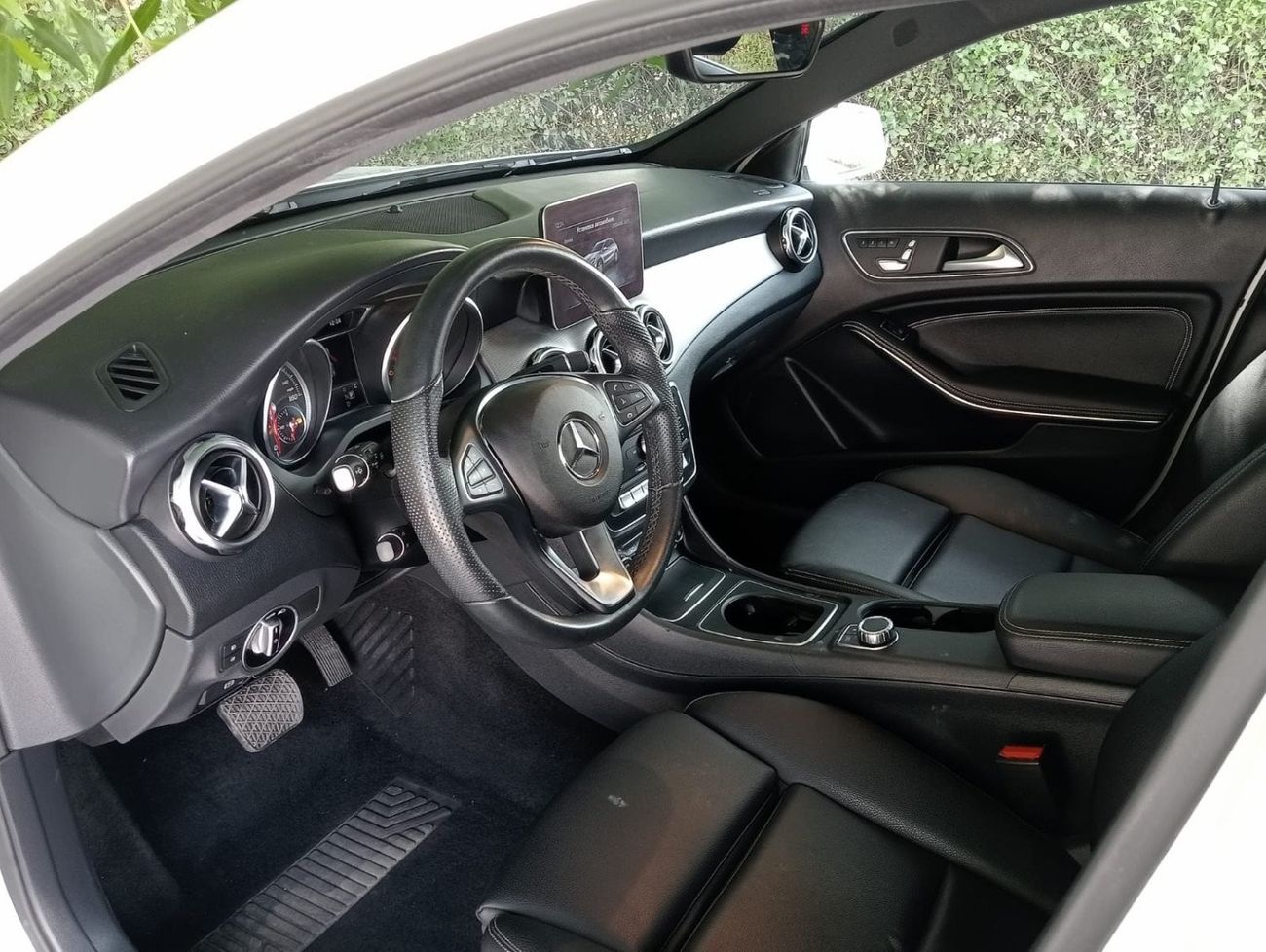 Mercedes Benz GLA250 Std Full Option
