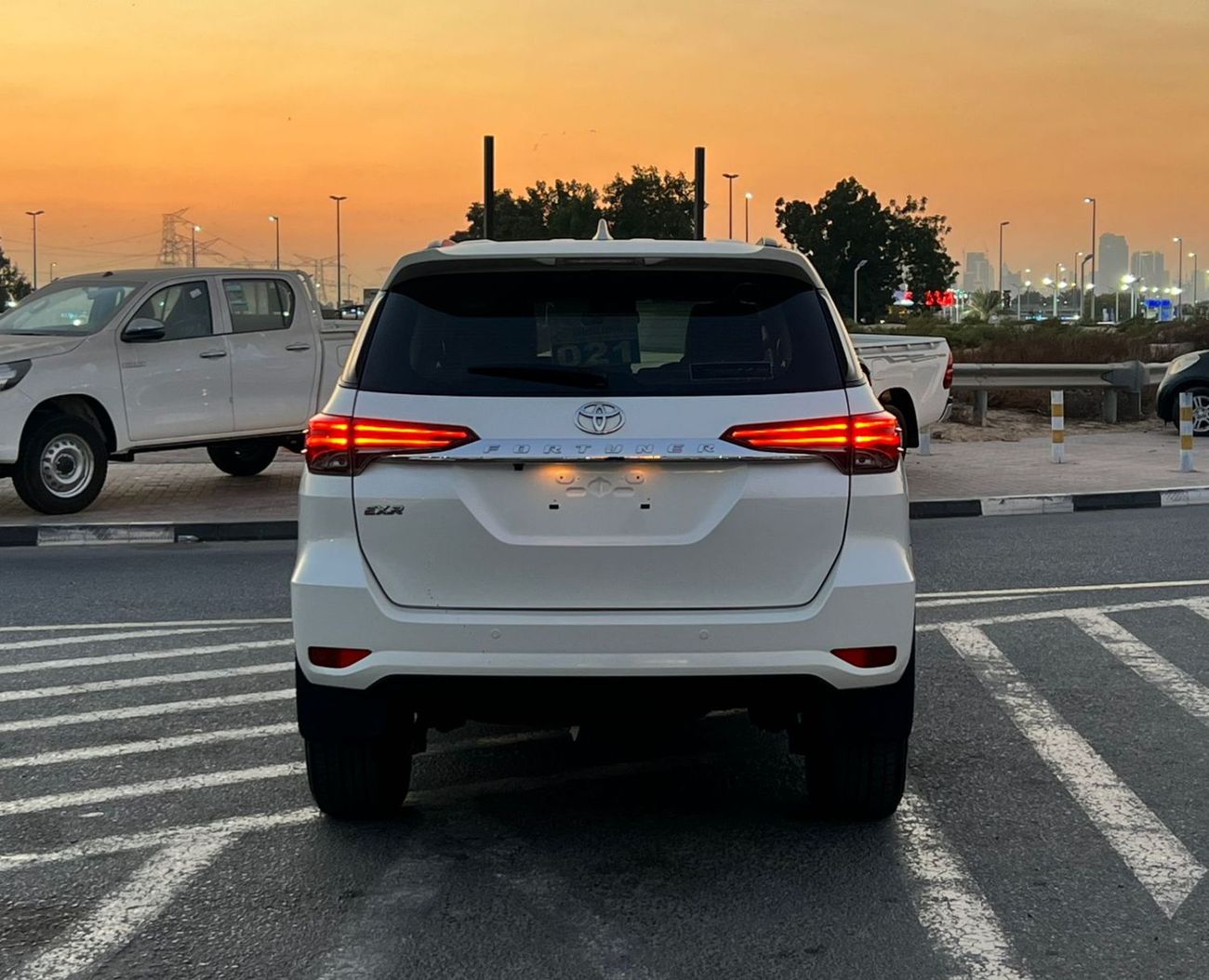 Toyota Fortuner 2019 Toyota Fortuner EXR 2.7 L V4 -AWD 4x4 - Rear CAM & Sensor - Cruise Control -  71000 km