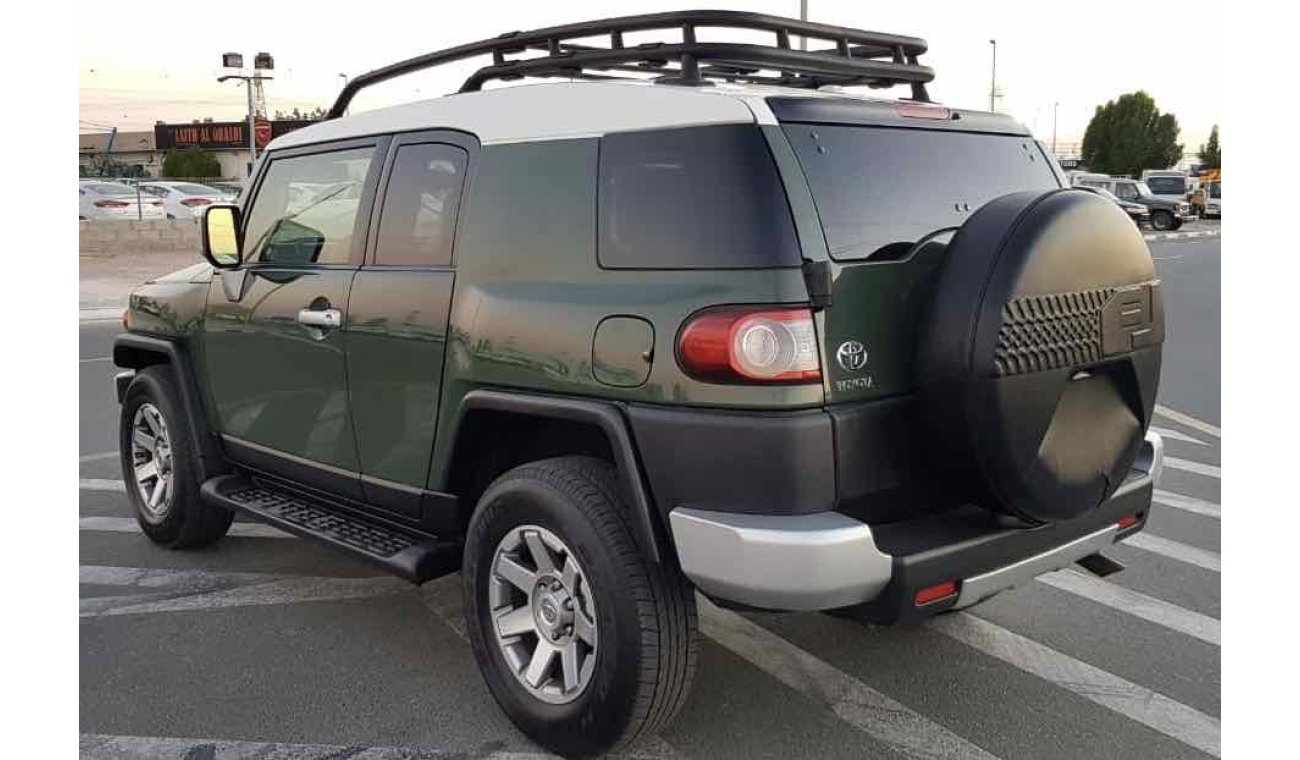 Toyota FJ Cruiser NEAT AND CLEAN FROM INSIDE AND OUTSIDE, READY TO DRIVE