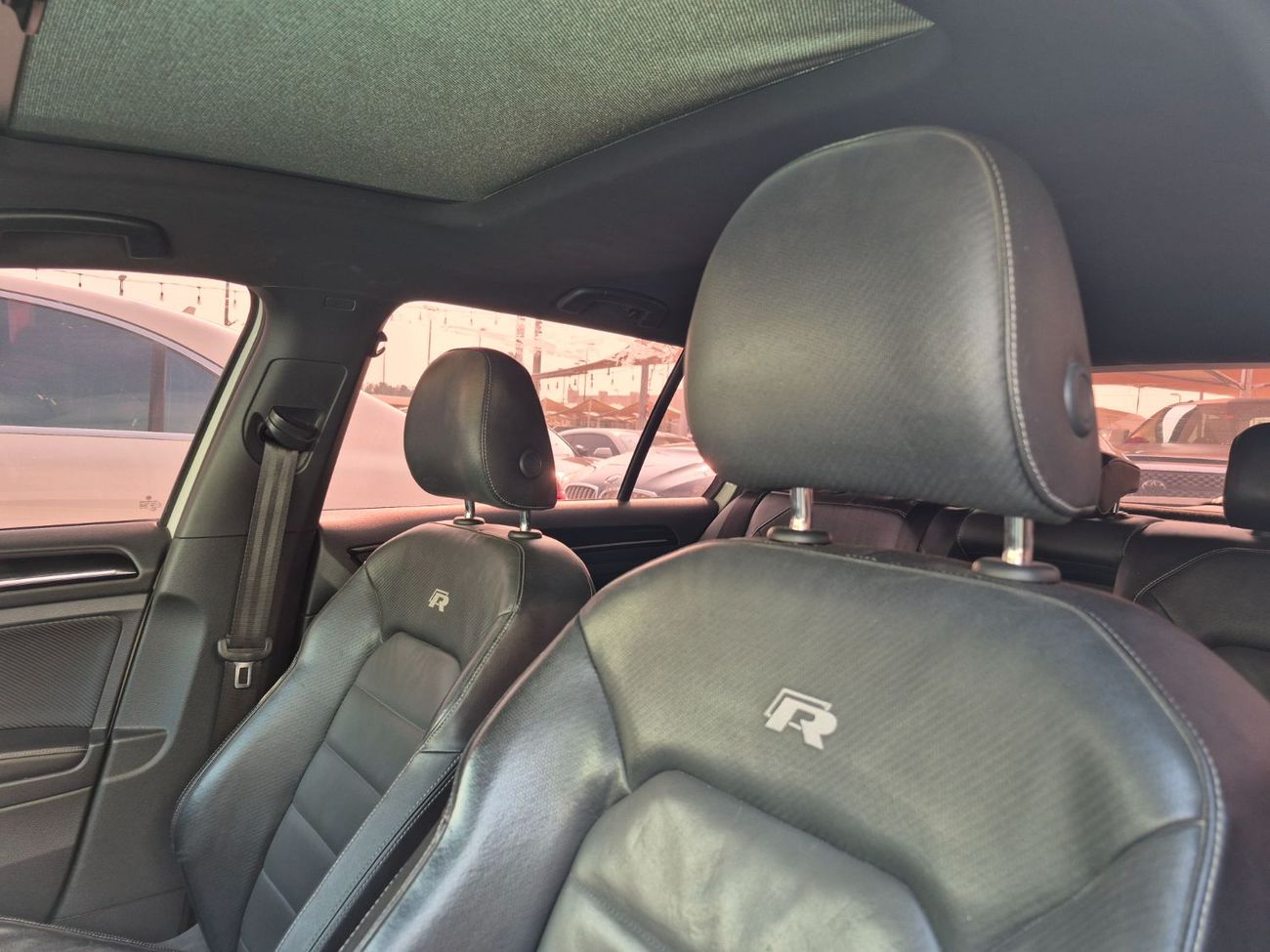 فولكس واجن جولف ار