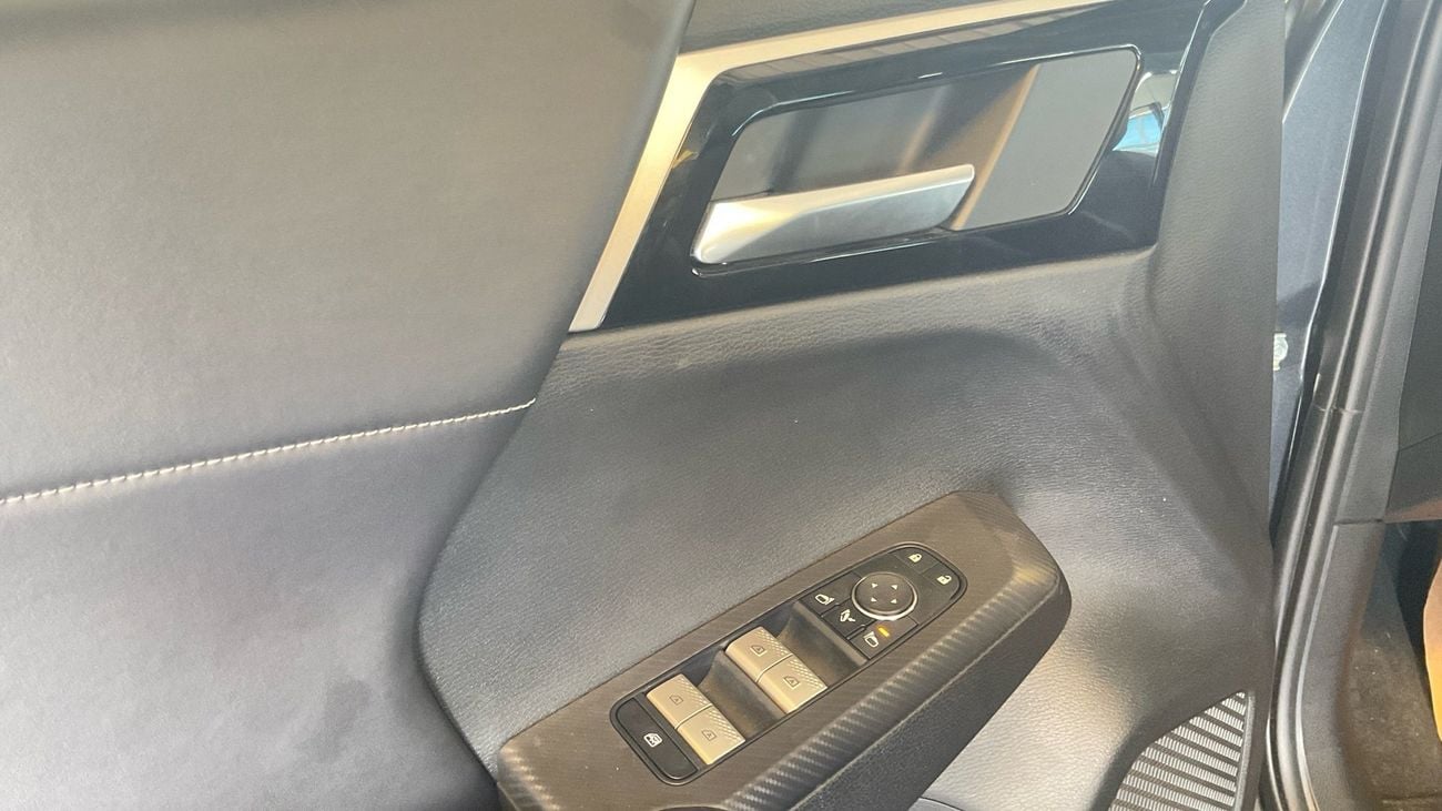 ميتسوبيشي آوتلاندر 2.5 AUTO 4WD 7SEAT HL | شامل الضمان | 0 ﺪﻔﻋﺓ ﺃﻮﻟﻯ
