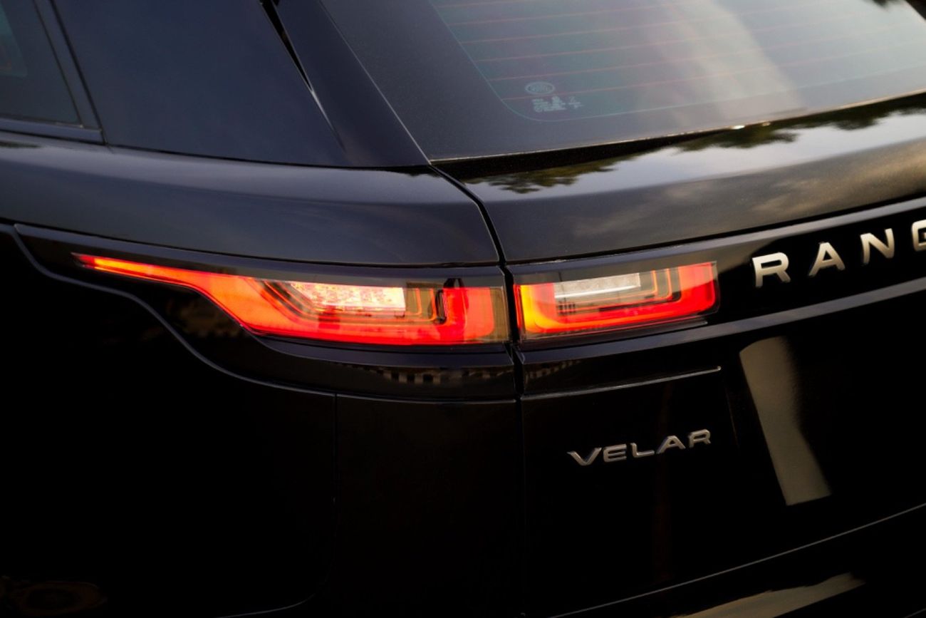 لاند روفر رينج روفر فيلار P250 R-Dynamic SE 2.0L