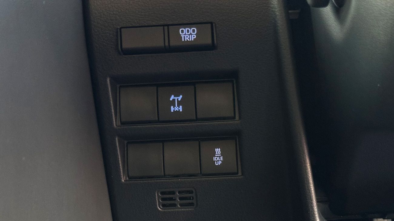 تويوتا لاند كروزر 2025 Land Cruiser VX 3.3L Diesel Black-black