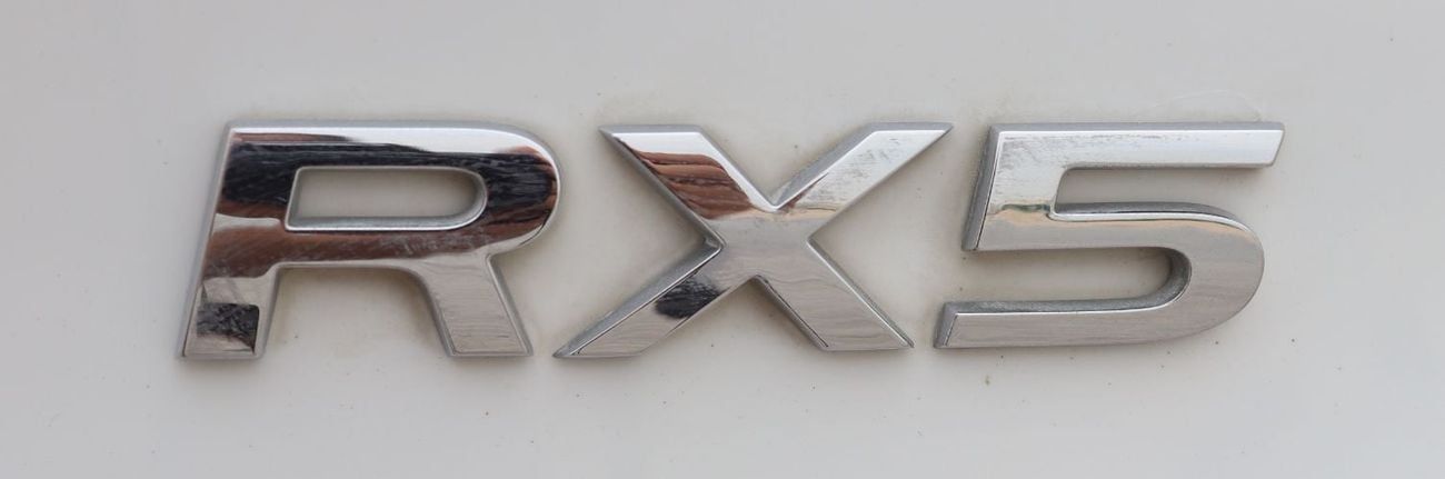 أم جي RX5 سيارة MG RX5 موديل 2020 خليجى بدون حوادث وبحاله ممتازه ممشى 82000 كيلو متر وبمحرك 2000 سي ىسى وسعر 3