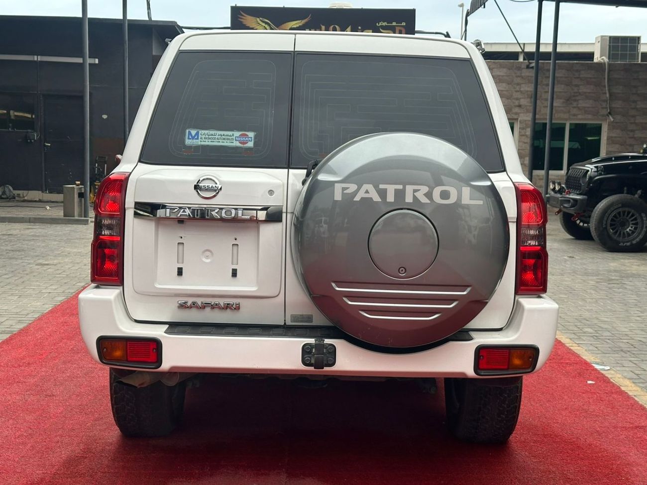 نيسان باترول سفاري Safari 4.8L A/T