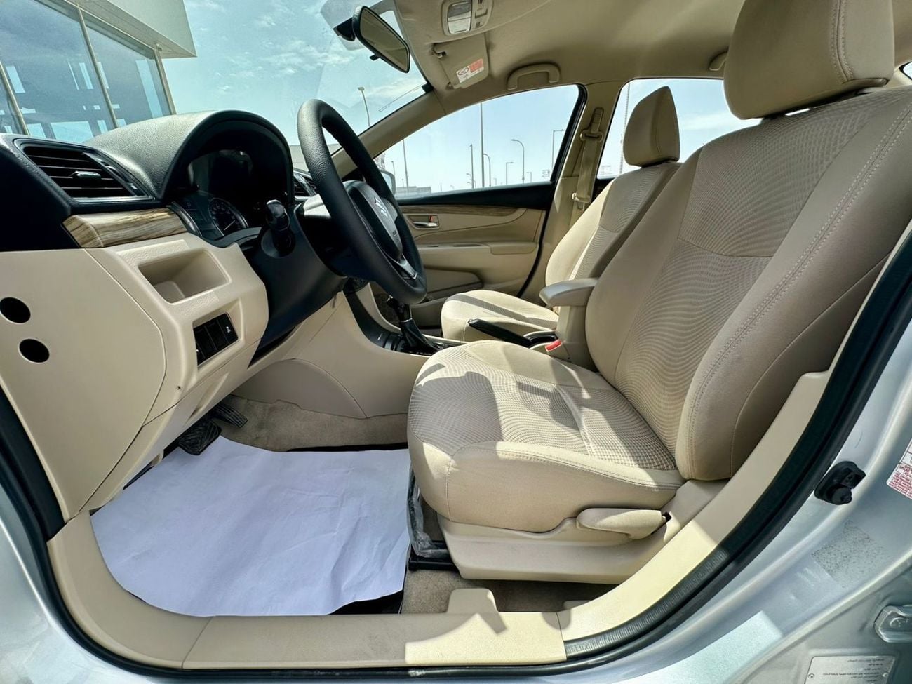 سوزوكي سياز 440-Monthly l GCC l Camera, GPS l Accident Free