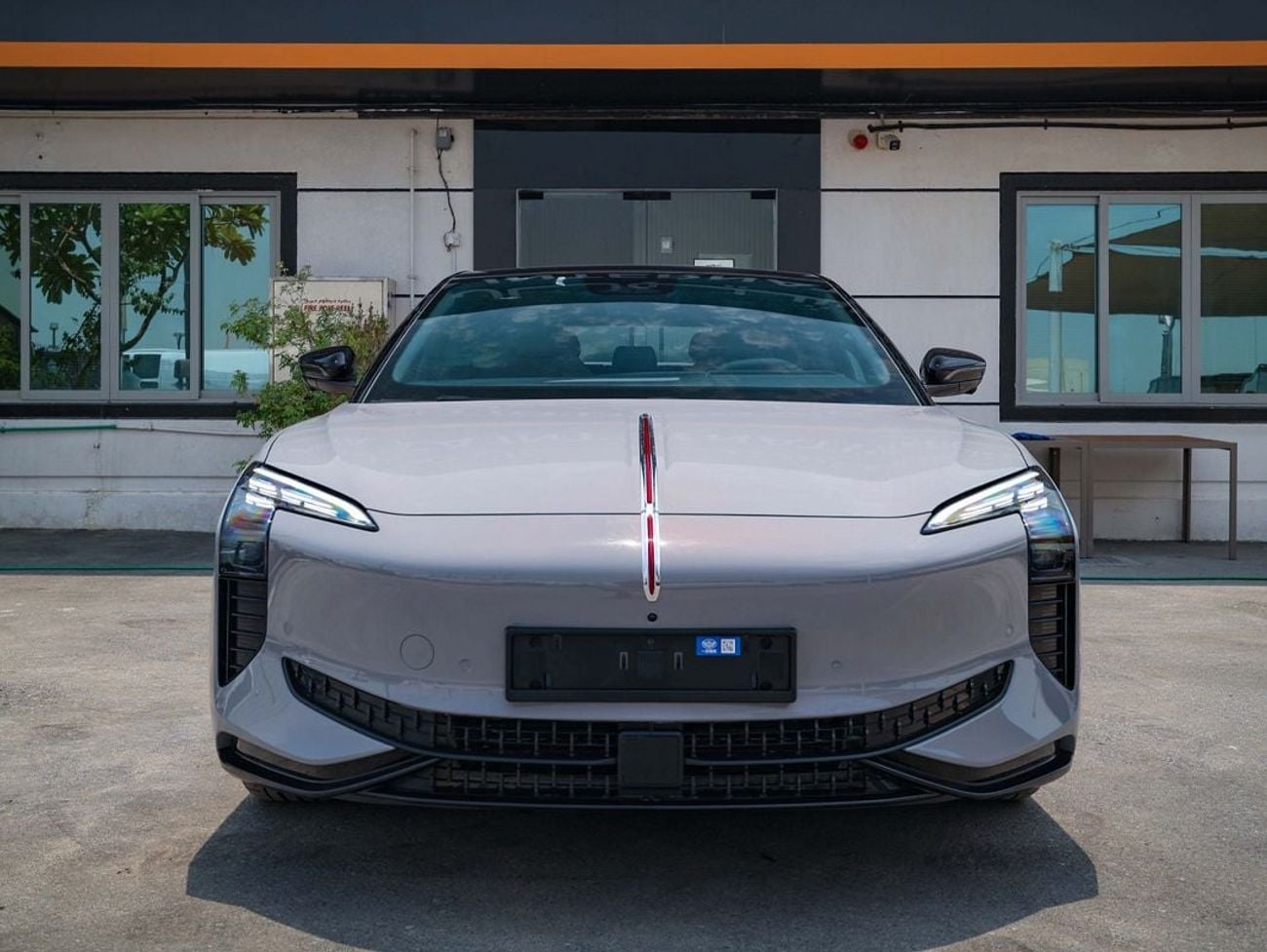 HONGQI Eh7 85 KWH AWD (NON GCC)