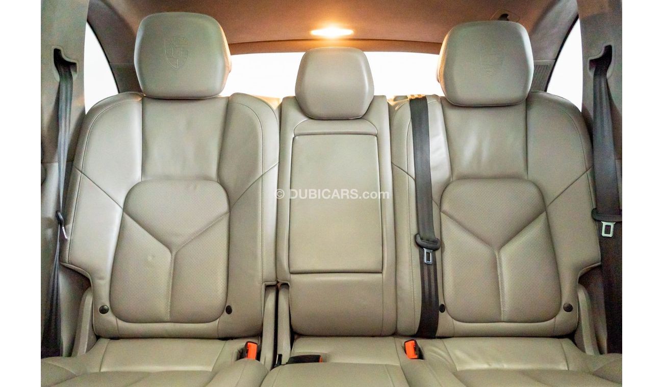 Porsche Cayenne 2012 Porsche Cayenne Turbo